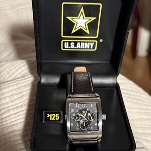 U.S. Army Black and Silver Square Watch